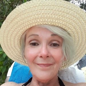 Meet your Posher, Dolly